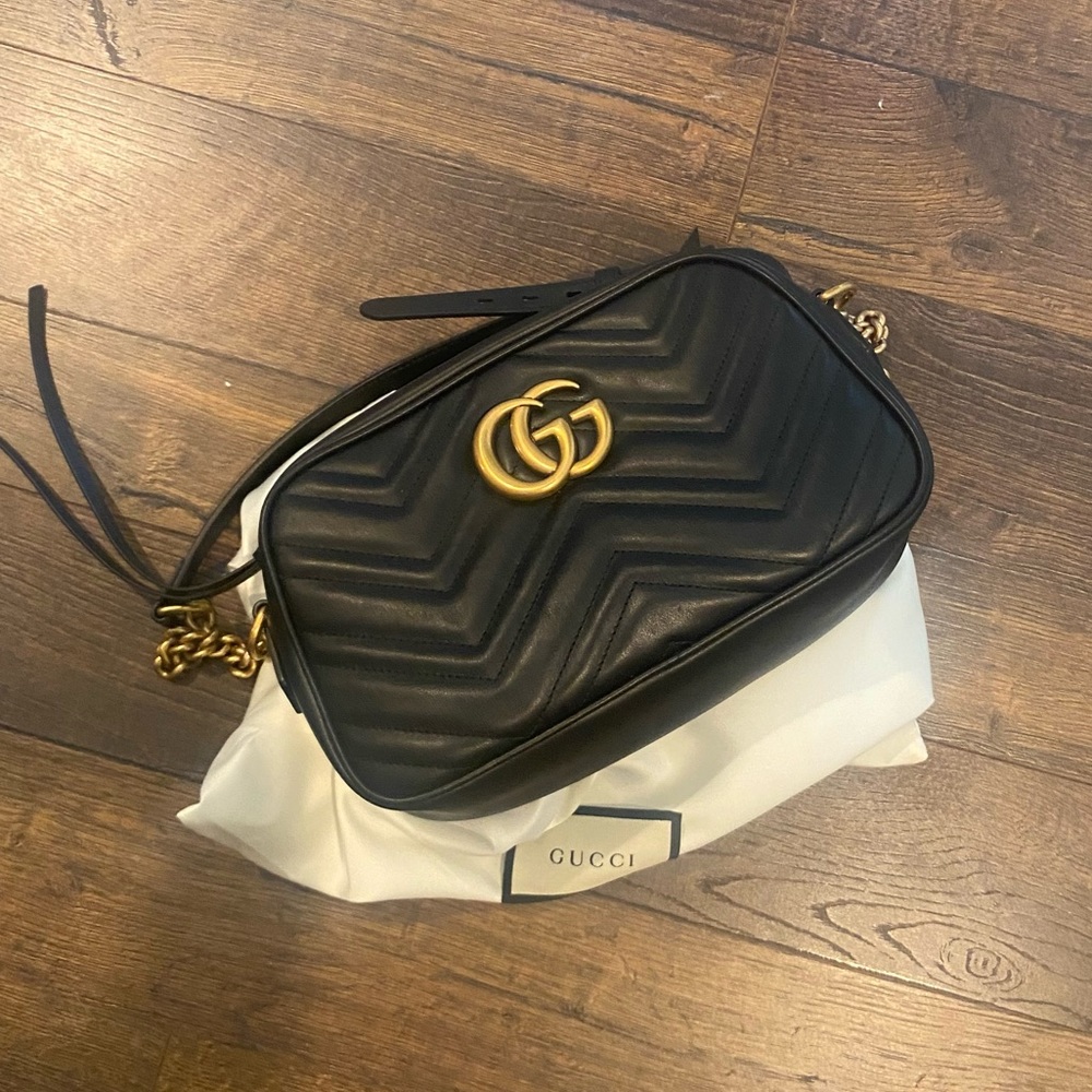 Authentic GG Marmont small matelassé shoulder bag